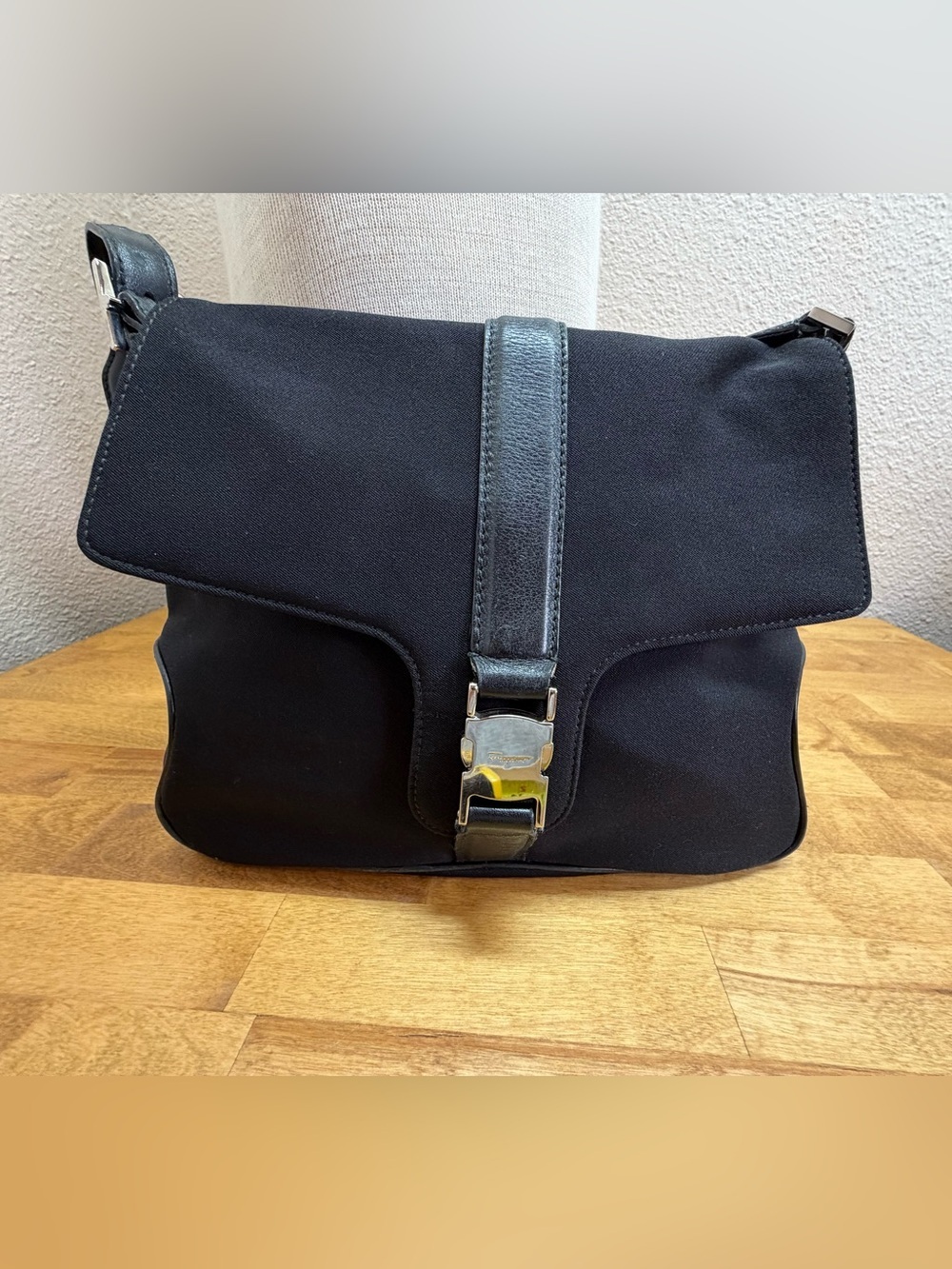Salvatore Ferragamo AU-21-1784 Black Nylon Leather Gancini Shoulder Bag - Picture 5 of 14